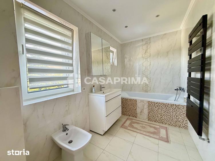 Casă cu 9 camere cu Teren 1711 Mp în Miroslava