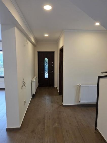 Casă individuală cu 4 camere cu Teren 456 Mp în Păulești