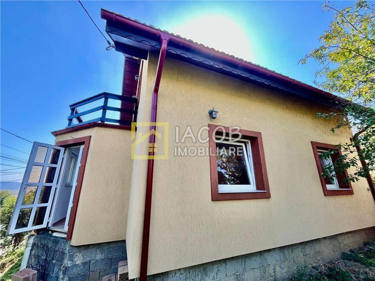 Casă individuală cu 3 camere cu Canalizare în Faraoani
