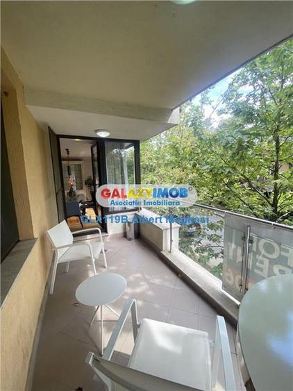 Apartament cu 5 camere semidecomandat în Herăstrău