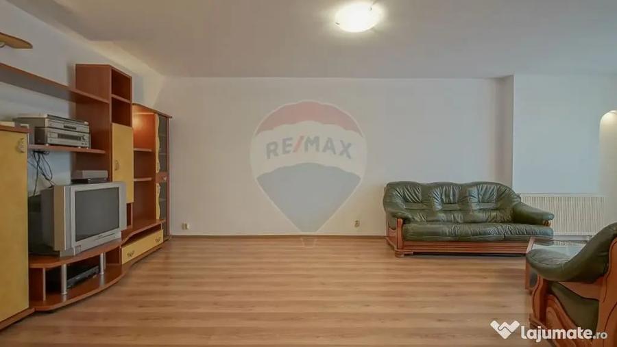 Apartament cu 3 camere decomandat în Griviței
