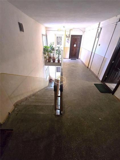 Apartament cu 2 camere decomandat în Micro 16