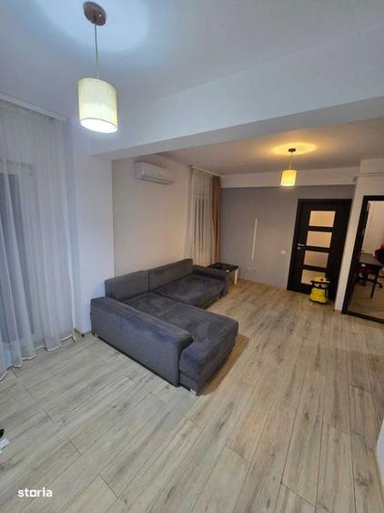 Apartament cu 3 camere decomandat, mobilat în Central