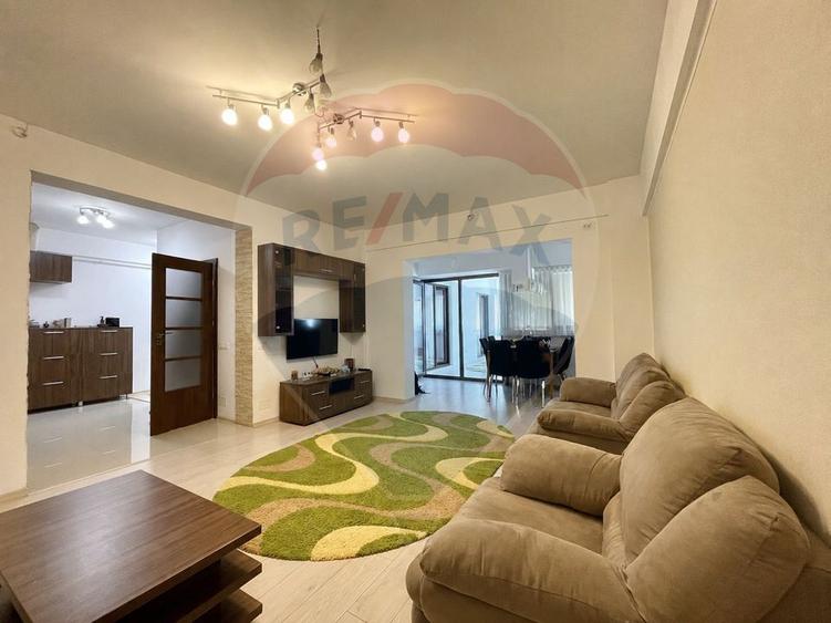 Apartament cu 3 camere de închiriat - 11