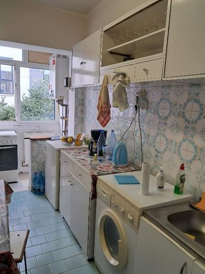 Apartament cu 3 camere decomandat, mobilat în Capitol