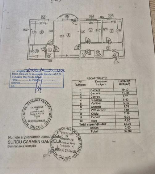 Apartament cu 3 camere semidecomandat, mobilat în Titan