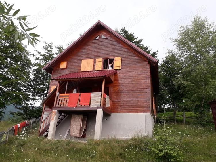 Casă cu Teren 270 Mp în Bubești