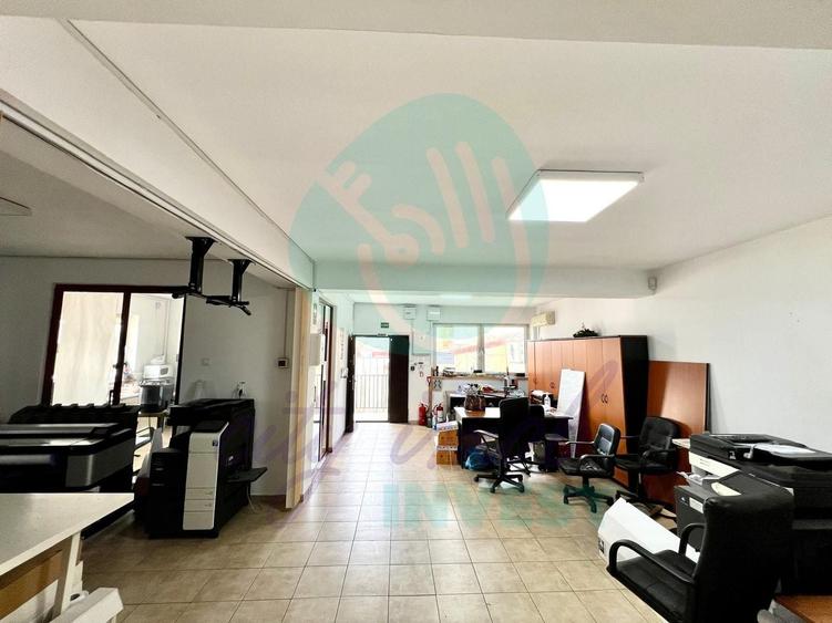 Casă individuală cu 13 camere cu Canalizare în Plevnei