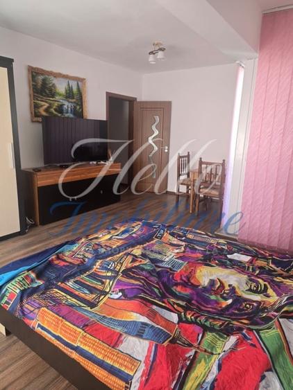 Apartament cu 3 camere decomandat în Florești