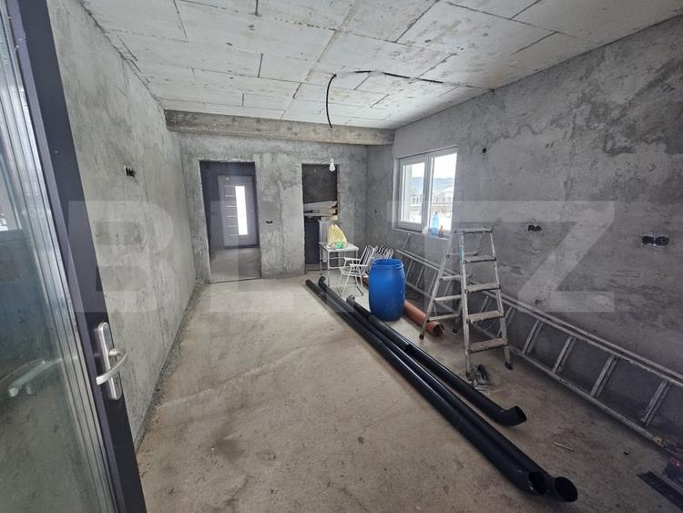 Casă individuală cu 4 camere cu Teren 500 Mp în Jelna