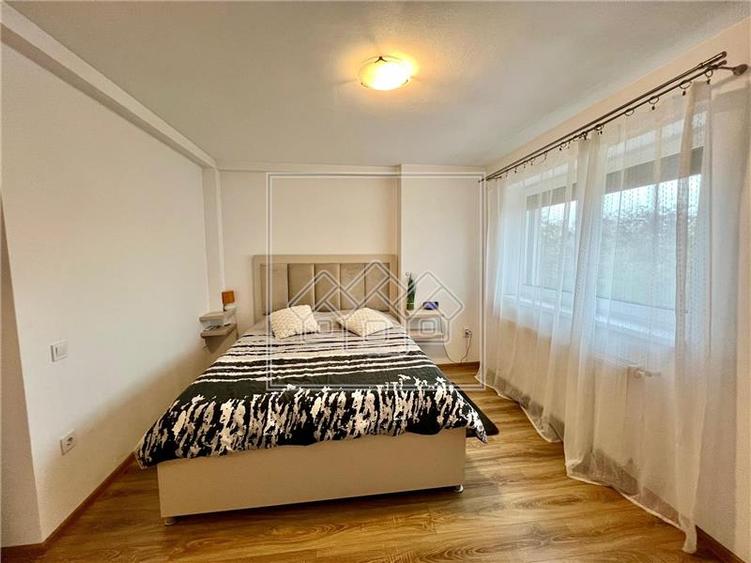 Duplex cu 3 camere cu Canalizare în Șelimbăr