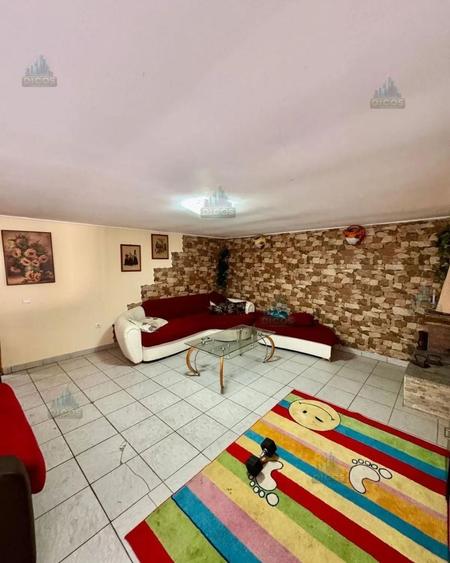 Casă individuală cu 5 camere cu Canalizare în Frătești