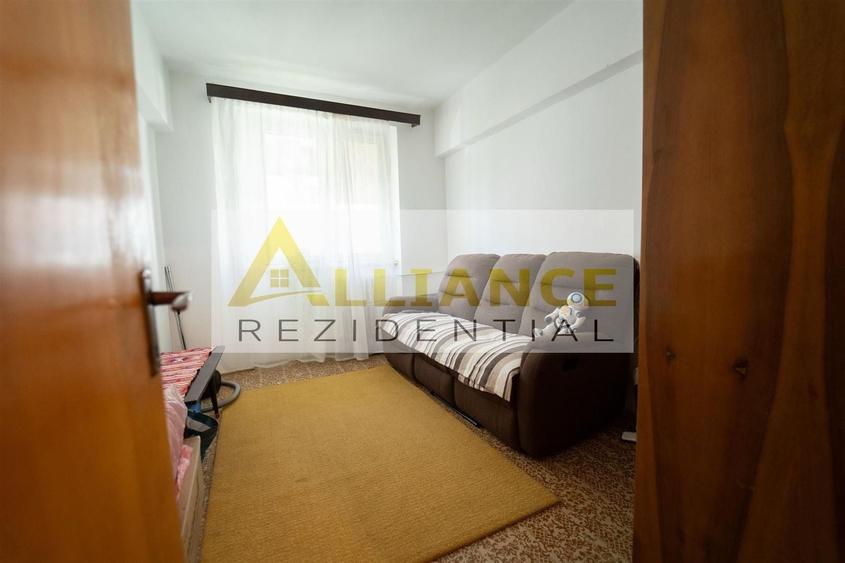 Apartament cu 3 camere decomandat, mobilat în Tineretului