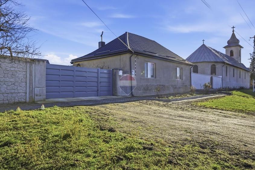 Casă individuală cu 3 camere cu Teren 1439 Mp în Satu Mare