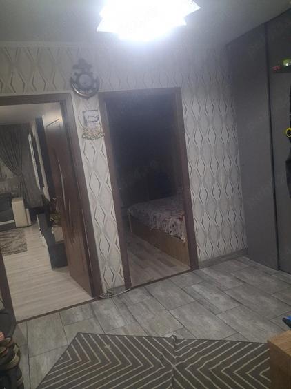 Apartament cu 4 camere decomandat în Ferentari