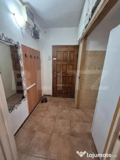 Apartament cu 2 camere semidecomandat, mobilat în Trident