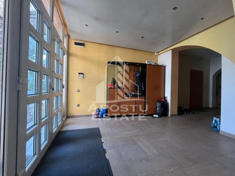 Casă individuală cu 4 camere cu Canalizare în Girocului