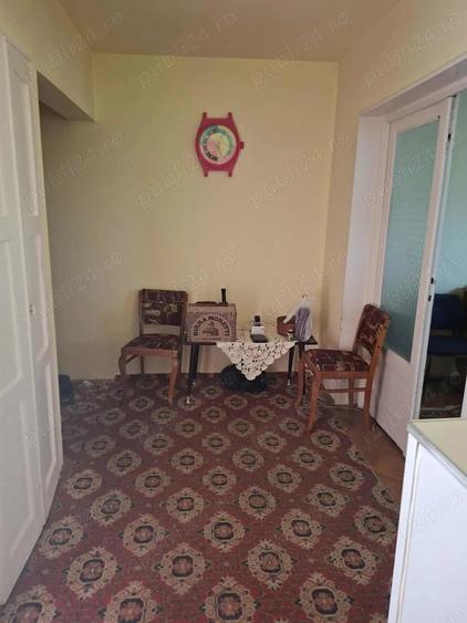 Apartament cu 3 camere semidecomandat în Rogerius