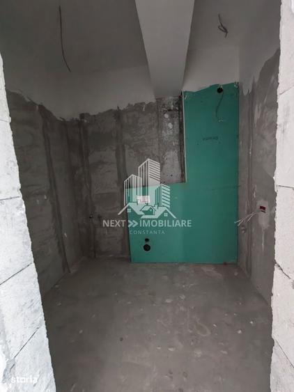 Casă cu 4 camere în Palazu Mare