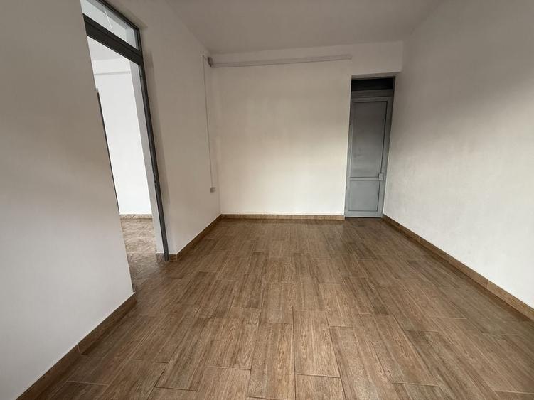 Spațiu comercial, de 195 mp, în Central