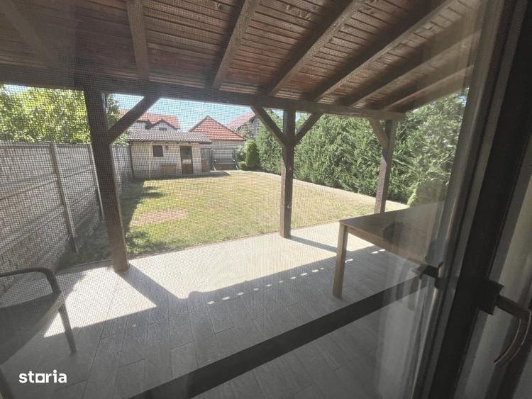 Casă cu 4 camere în Central