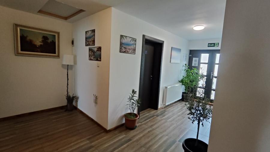 Apartament cu 3 camere decomandat în 23 August