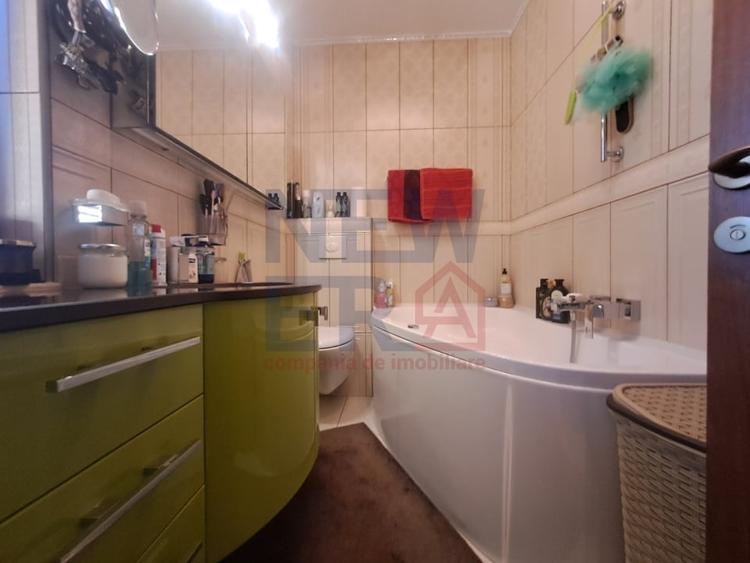 Casă individuală cu 7 camere cu Piscina în Popești-Leordeni