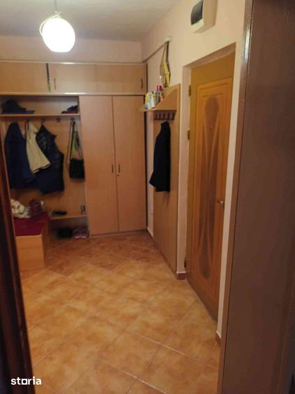 Apartament cu 2 camere semidecomandat în Mioriței