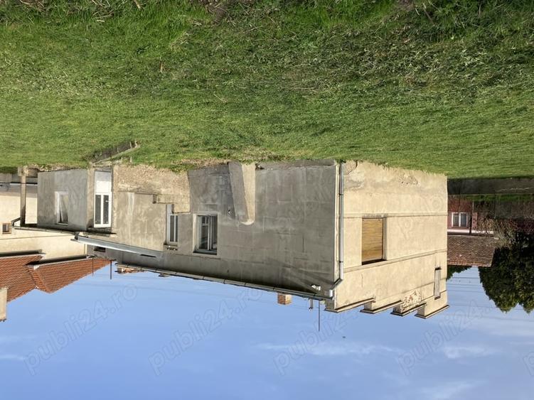 Casă cu 4 camere cu Teren 2054 Mp în Geoagiu