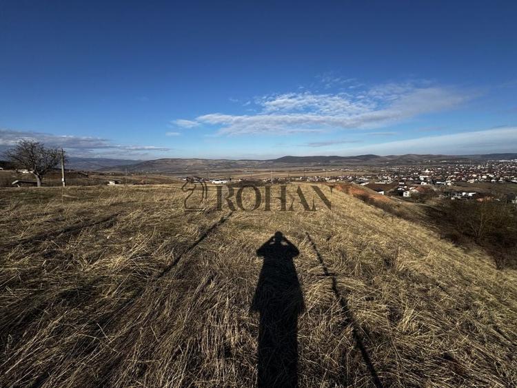 Teren intravilan de 1153 mp, în Micești
