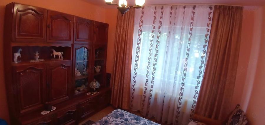 Apartament cu 2 camere decomandat în Vasile Aaron