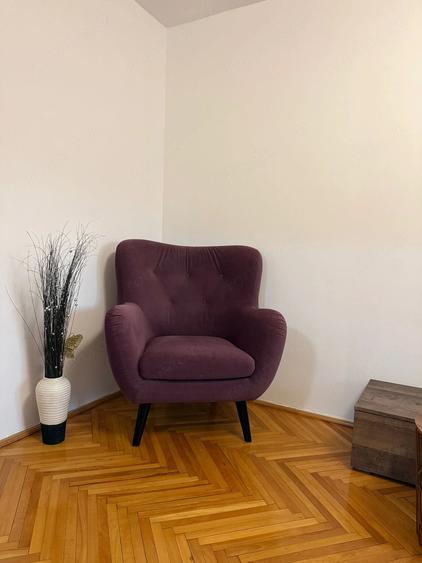 Apartament cu 3 camere decomandat în Girocului