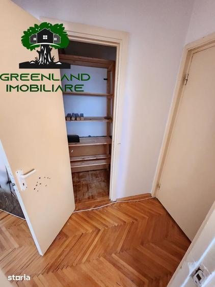 Apartament cu 2 camere semidecomandat în Podu Roș