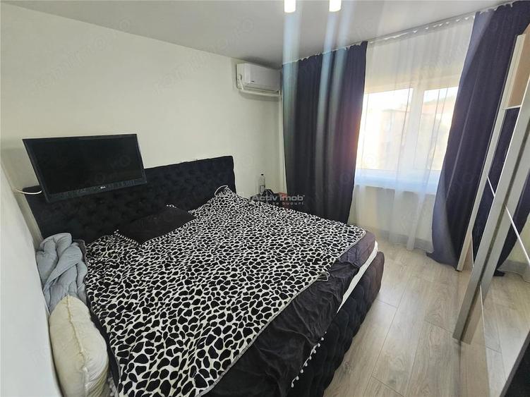Apartament cu 3 camere decomandat în Cuptoare (Reșița)