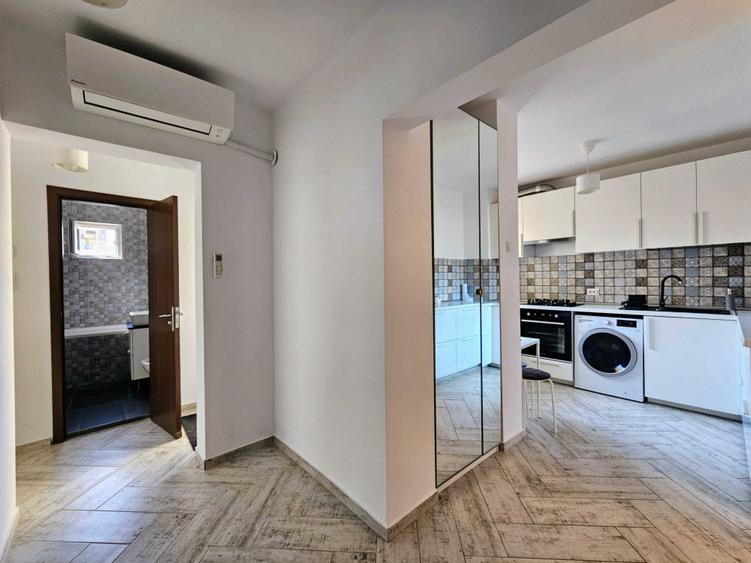 Apartament cu 3 camere decomandat în Tineretului