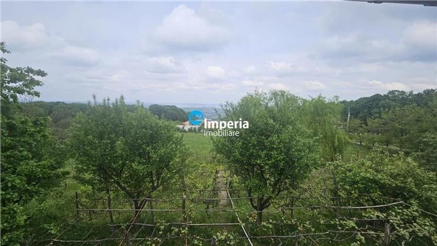 Casă individuală cu 3 camere cu Garaj în Bucium