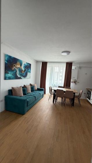 Apartament cu 3 camere decomandat în Exterior Vest
