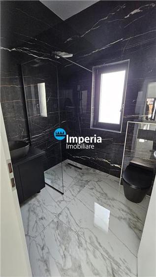 Duplex cu 4 camere cu Teren 200 Mp în Bucium