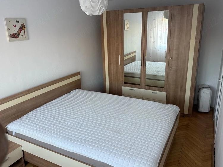 Apartament cu 3 camere decomandat în Central