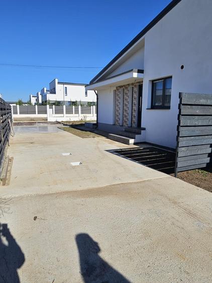 Duplex cu 3 camere cu Teren 310 Mp în Tunari