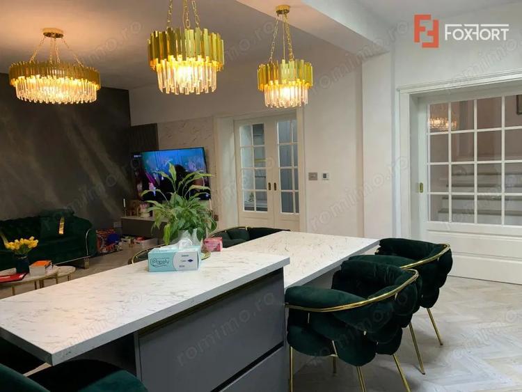 Casă cu 5 camere cu Teren 310 Mp în Mehala