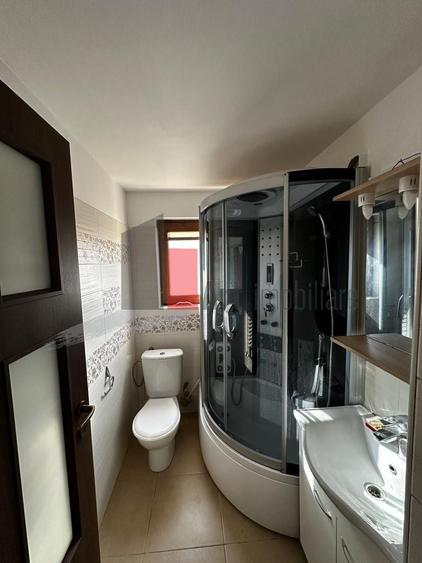 Casă individuală cu 5 camere cu Canalizare în Dudu
