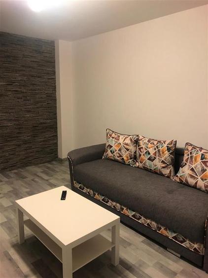 Apartament cu 2 camere semidecomandat, mobilat în Independenței