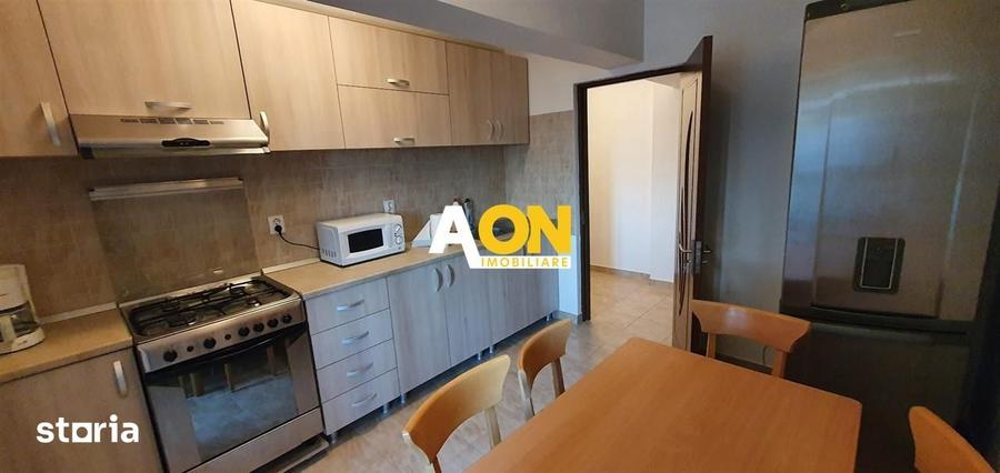Apartament cu 4 camere decomandat în Central