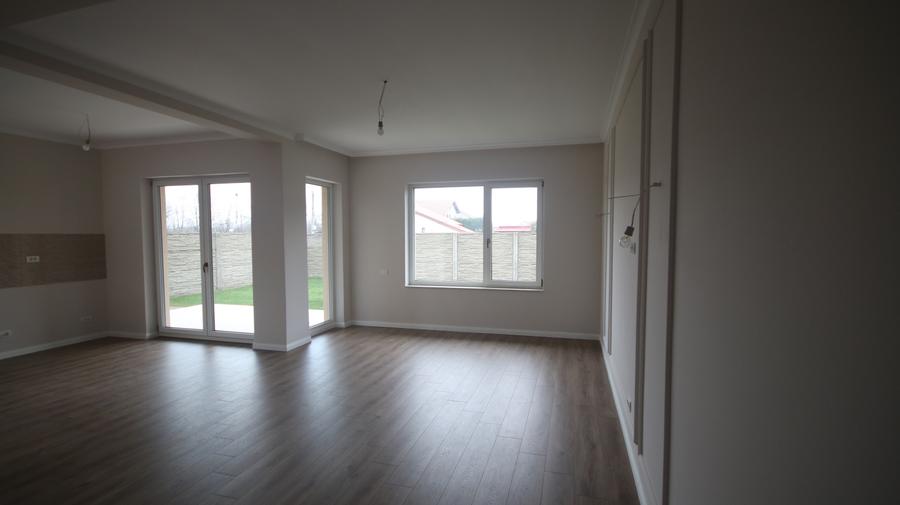 Duplex cu 3 camere cu Teren 322 Mp în Moșnița Nouă