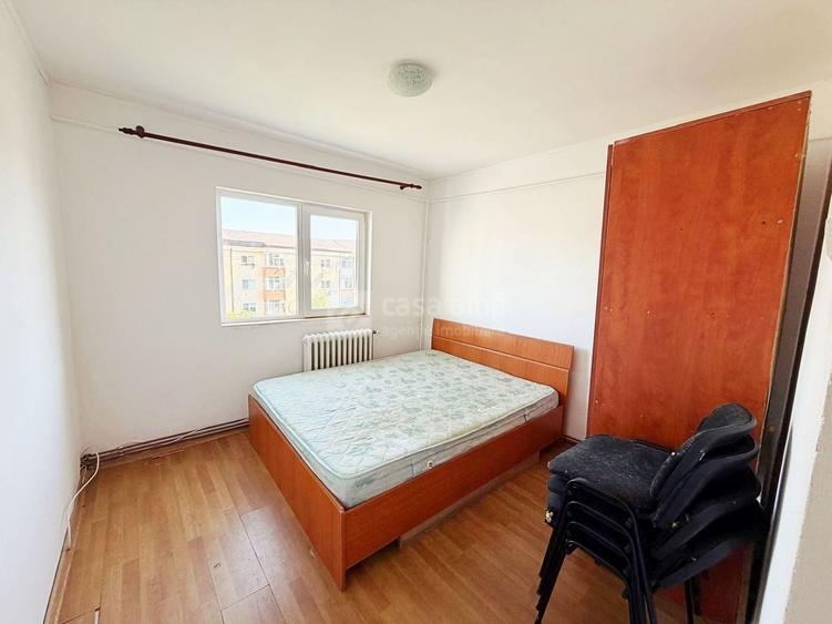 Apartament cu 3 camere decomandat în Alexandru cel Bun