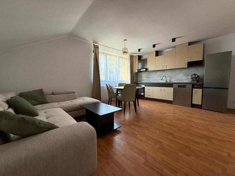 Apartament cu 2 camere, mobilat în Zorilor