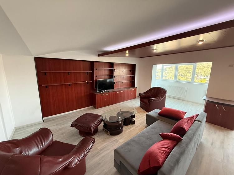 Apartament cu 2 camere semidecomandat, mobilat în Nicolina