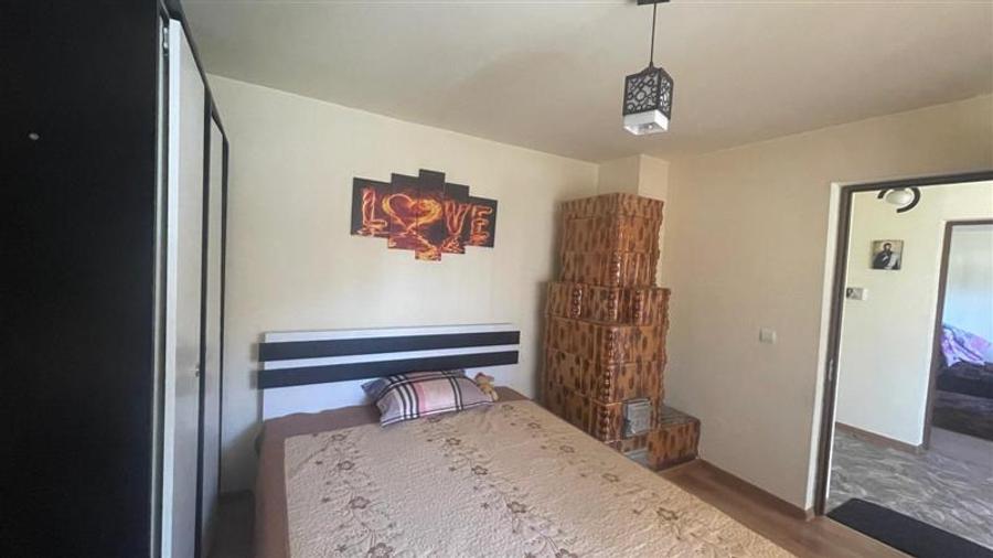 Casă individuală cu 4 camere cu Teren 270 Mp în Central