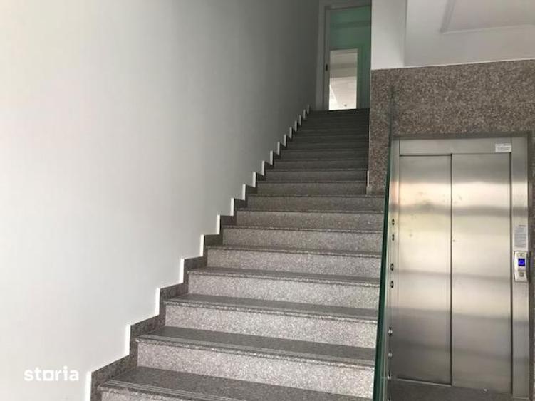 Spațiu comercial, de 55 mp, în Central